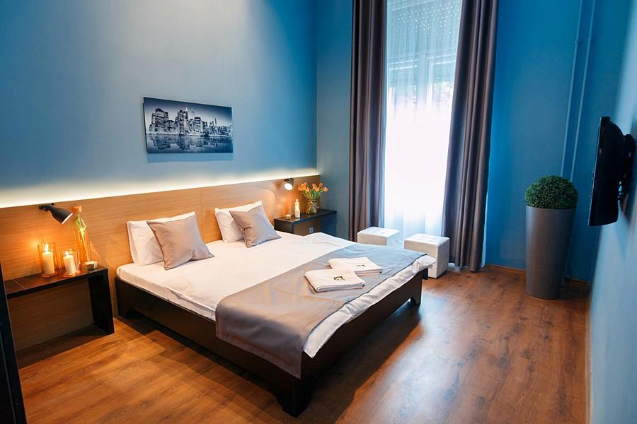 Full Moon 3* Budapest