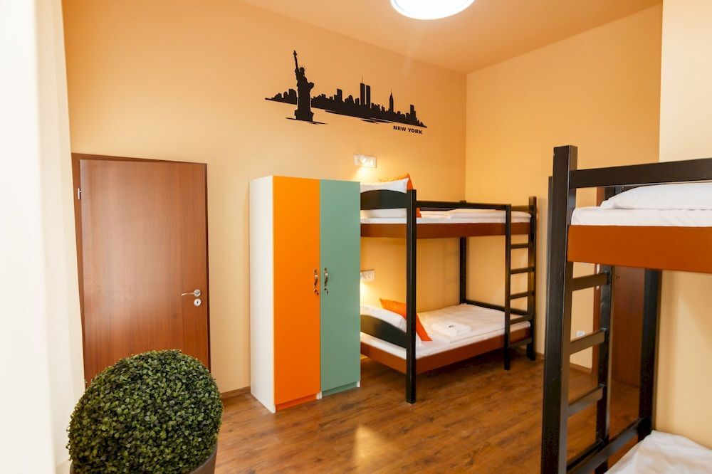 Full Moon Hotel 3*